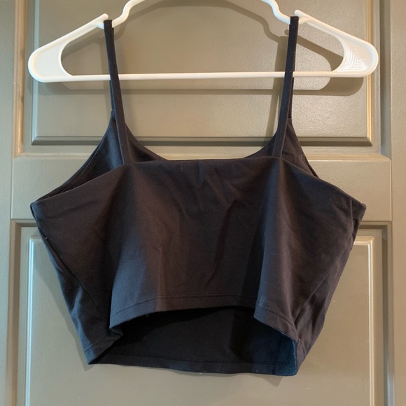 Black tank with built in bra cropped - Picture 2 of 2